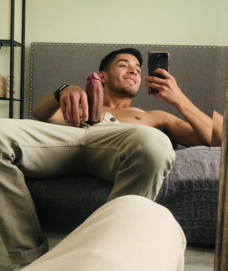 Self picture guy with a thick cock