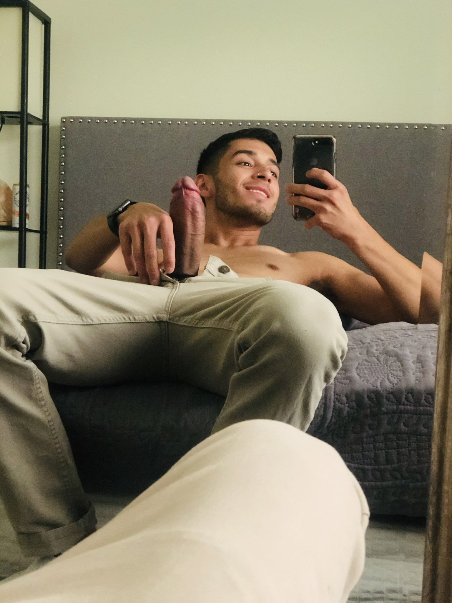 Self picture guy with a thick cock