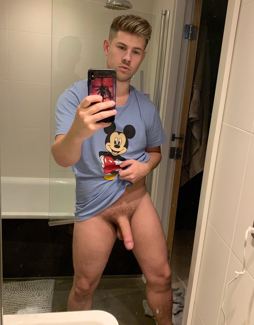 Sexy mirror selfie boy