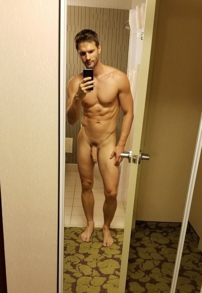 Hot Nude Guys