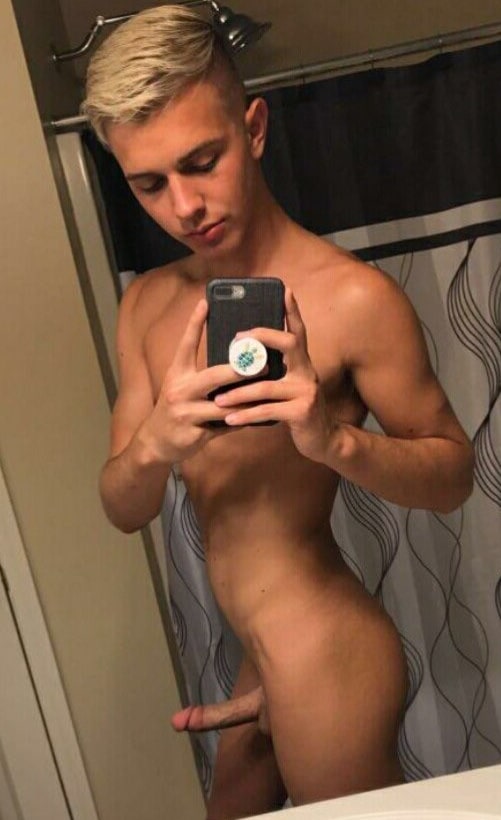 Sexy nude selfie twink