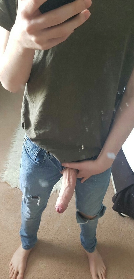 562px x 1170px - Veiny cock out of jeans - Penis Pictures